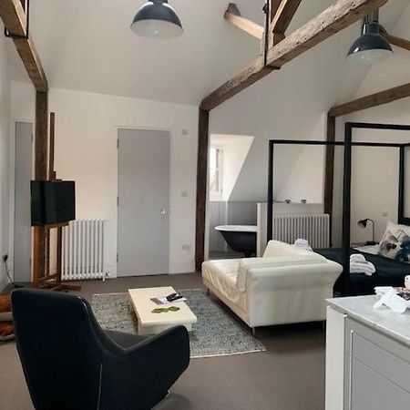 Montys Accommodation لُويس المظهر الخارجي الصورة